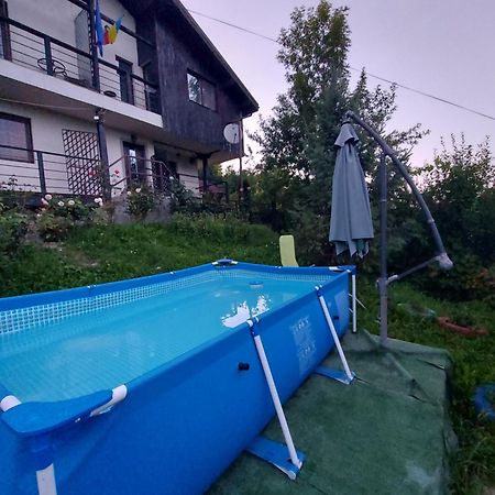 Casuta Cu Trandafiri Ξενοδοχείο Slănic Εξωτερικό φωτογραφία